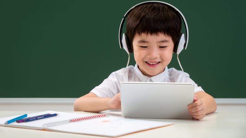 AI教育的“诺曼底时刻”:DeepSeek如何重塑教育生态?